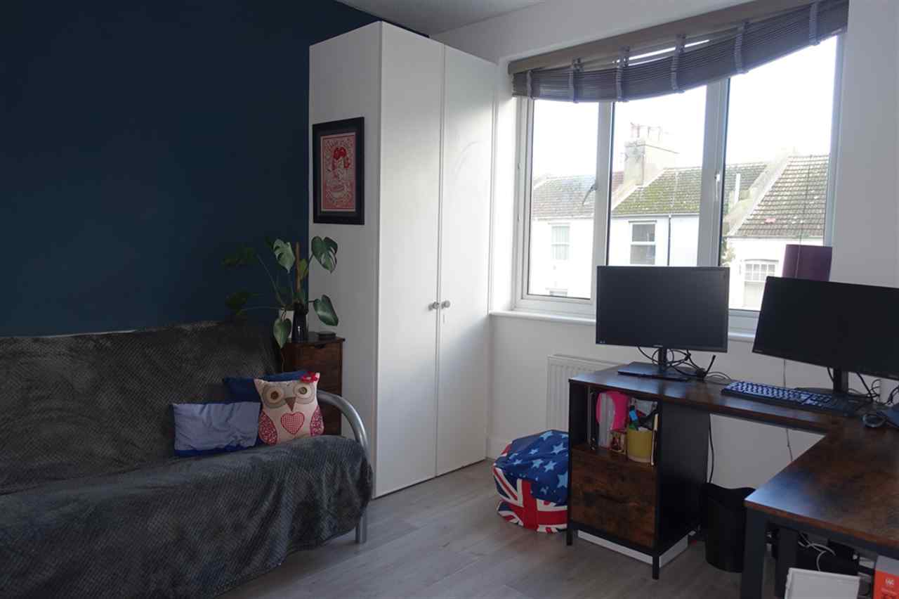 resized-2349823-Bedroom 2.JPG